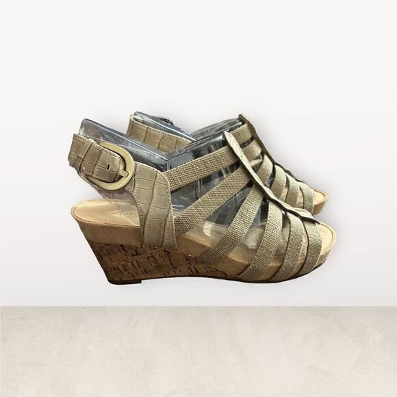 AEROPOSTALE Candlelight Wedge Sandals / SZ: US 8, Bone 3” Wedges.  NWT - Picture 2 of 9